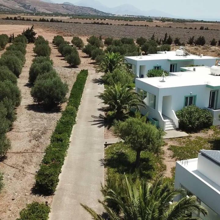 Notos Villas 弗朗哥卡斯特隆 外观 照片